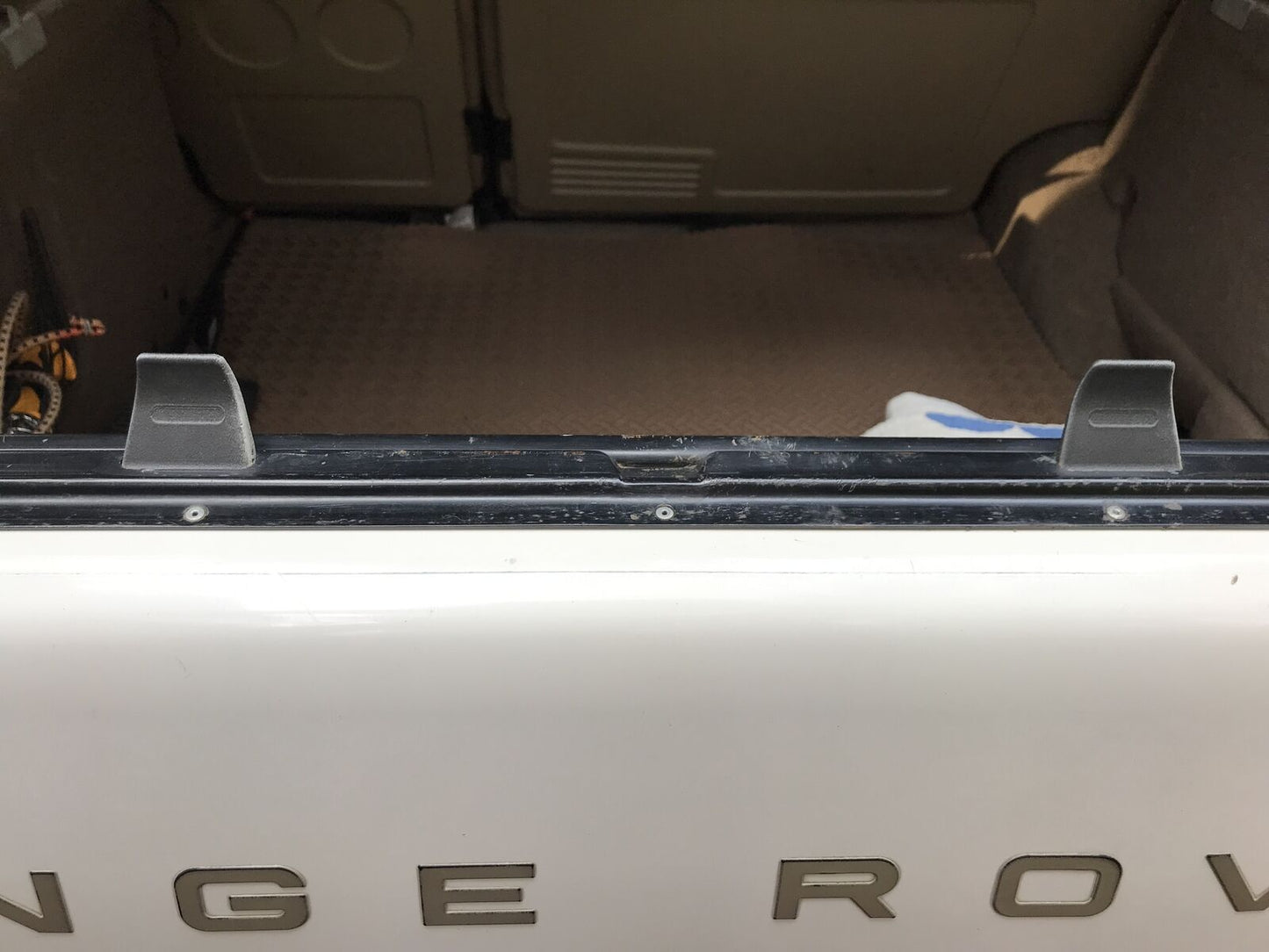 Tab-Lock Lower Tailgate Reinforced Set x2 MWC1654 NEW Range Rover Classic — Pair of Reinforced Lower Tailgate Tab-Locks for your Range Rover Classic. DIRECT replacement for MWC1654 The originals were prone to breaking after repeated use and are no longer available. Made of stronger PA12 (carbon fiber reinforced nylon).