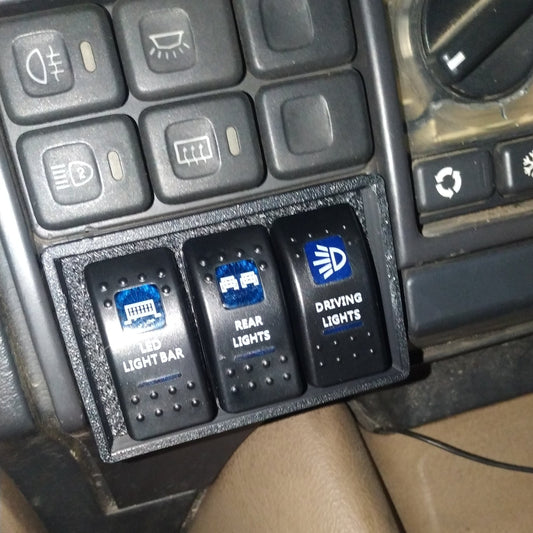 Center Dash Switch Panel - Discovery and Range Rover Classic