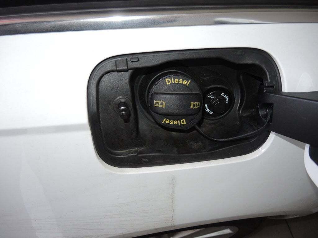 Adblue Wrench for AUDI A6 — This is a wrench for opening the Adblue cap of the Audi A6 (model C7). You can spin it around continuously when opening or closing. If you have another car with a 17mm cap, it may fit to yours, as well.