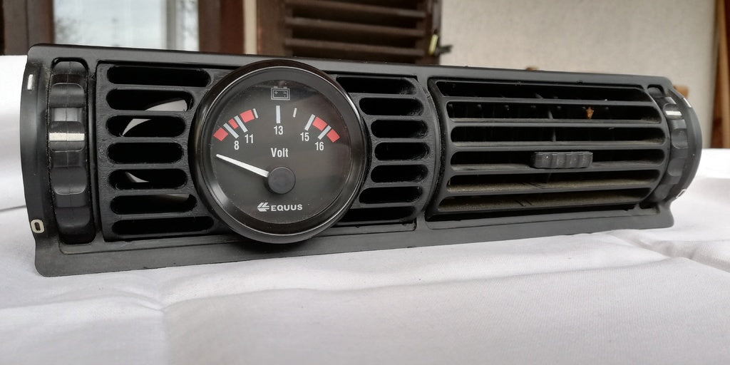 Gauge Vent for BMW E30 — Center Vent — This replaces any of the vents for an BMW E30 and will fit a 52mm gauge.