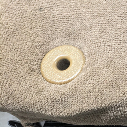 Headrestraints Range Rover Classic BTR3636 | MUC2338 | YXX2777 — Tan — Escutcheon-headrest part for Range Rover Classic Front seat headrest holder for Range Rover Classic Reinforced and held in place using a screw. Related part numbers: BTR3636 BTR3636LNF BTR3636AUK BTR3636LUL BTR3636RWD BTR3636SUA MUC2338 MUC2338AV MUC2338AE MUC2338LG MUC2338LG YXX2777 YXX2777LUL YXX2777AE YXX2777LG YXX2777SUA