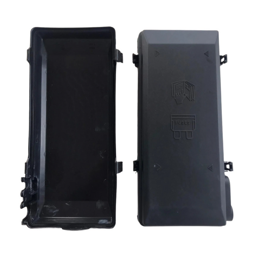 YQH101180 - Fuse Box Cover for Land Rover Discovery 2 - For Fuse that is Under the Bonnet — Fuse Box Cover for Land Rover Discovery 2 - For Fuse that is Under the Bonnet Related references: YQH101180 YQH101100 YQH100970