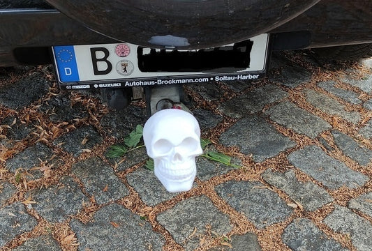 Trailer hitch skull cover — Cover is for 50mm trailer ball hitch.
