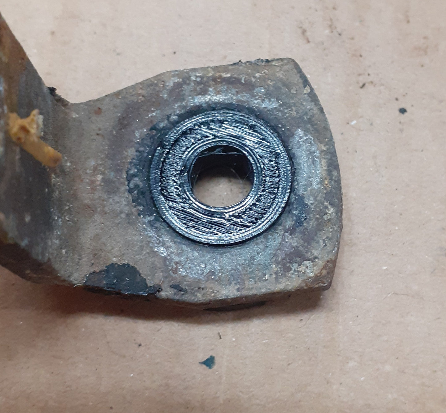 Hard Top Mounting Stud Rubber Buffers Land Rover Series 1 2 3 Defender 338550 — Side panel and hard top mounting stud rubber buffers. OEM reference 338550 ; also substitutes for obsolete 338553 . Fits Land Rover Series 1, 2, 2a, 3, and Defender. Hard top &amp; side panel stud rubber buffers Series 1, 2, 2a, 3 &amp; Defender OEM 338550; replaces 338553 Manufactured replacement part